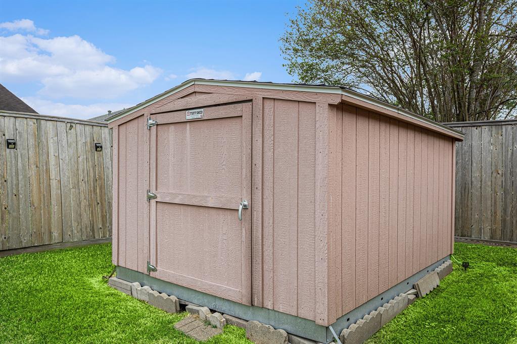 2334 Morning Meadow Drive, Missouri City, Texas image 37