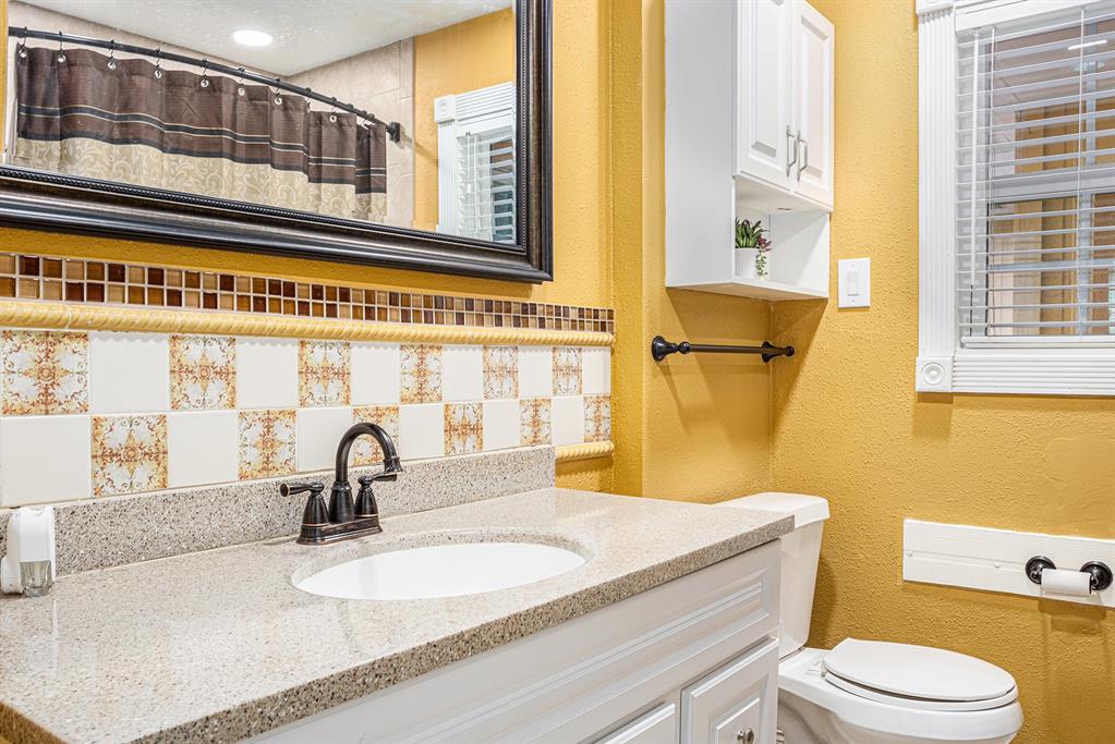 2334 Morning Meadow Drive, Missouri City, Texas image 14