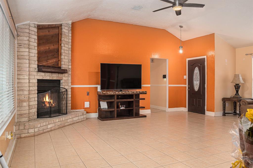 2334 Morning Meadow Drive, Missouri City, Texas image 4