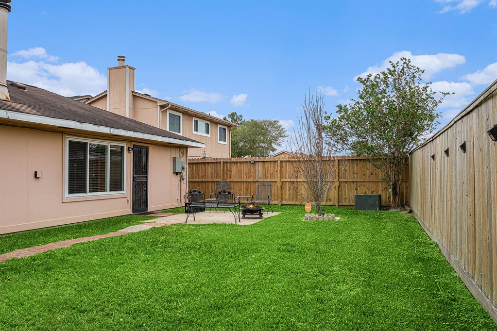 2334 Morning Meadow Drive, Missouri City, Texas image 39