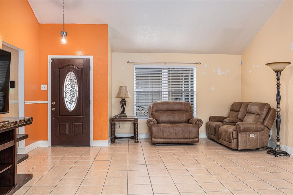 2334 Morning Meadow Drive, Missouri City, Texas image 3
