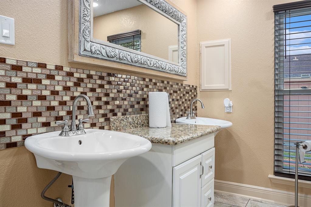 2334 Morning Meadow Drive, Missouri City, Texas image 24