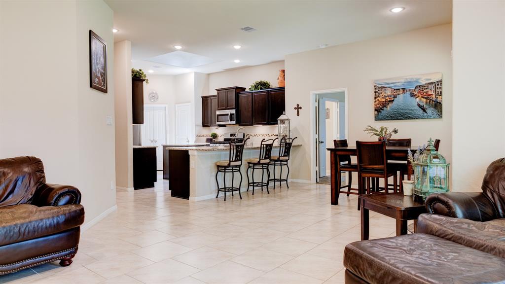 4407 Crosley Field Drive, Spring, Texas image 11