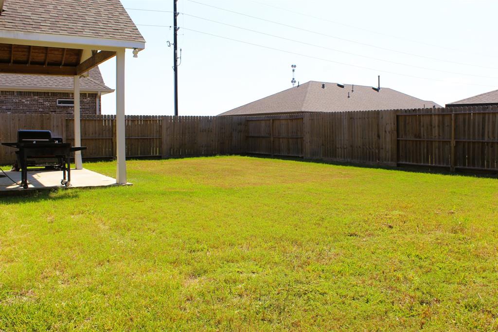 630 Rain Cloud Drive, Baytown, Texas image 5