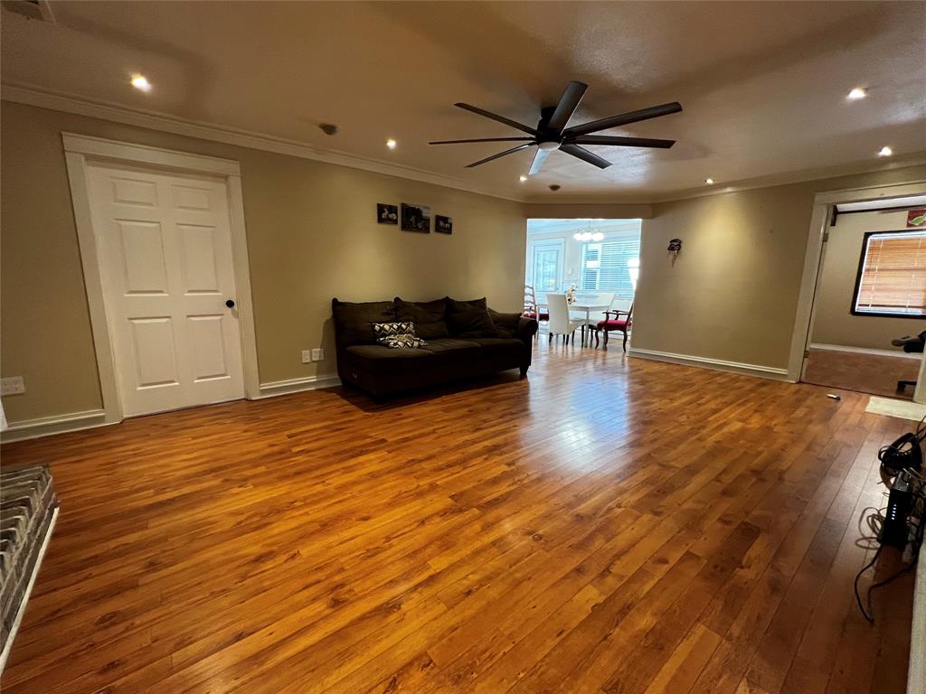 7062 Windy Pines Drive, Spring, Texas image 6