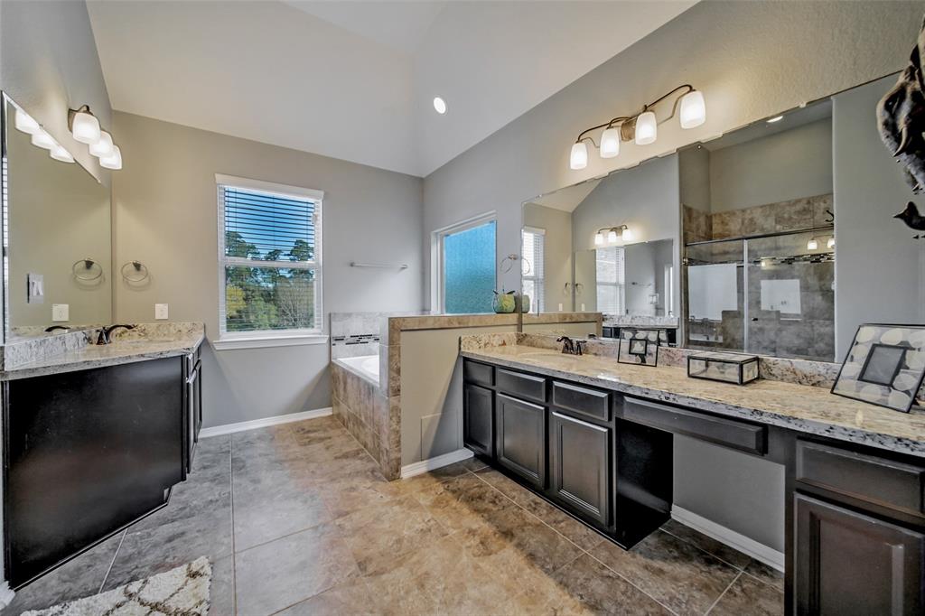 2839 Kings Retreat Circle, Kingwood, Texas image 17