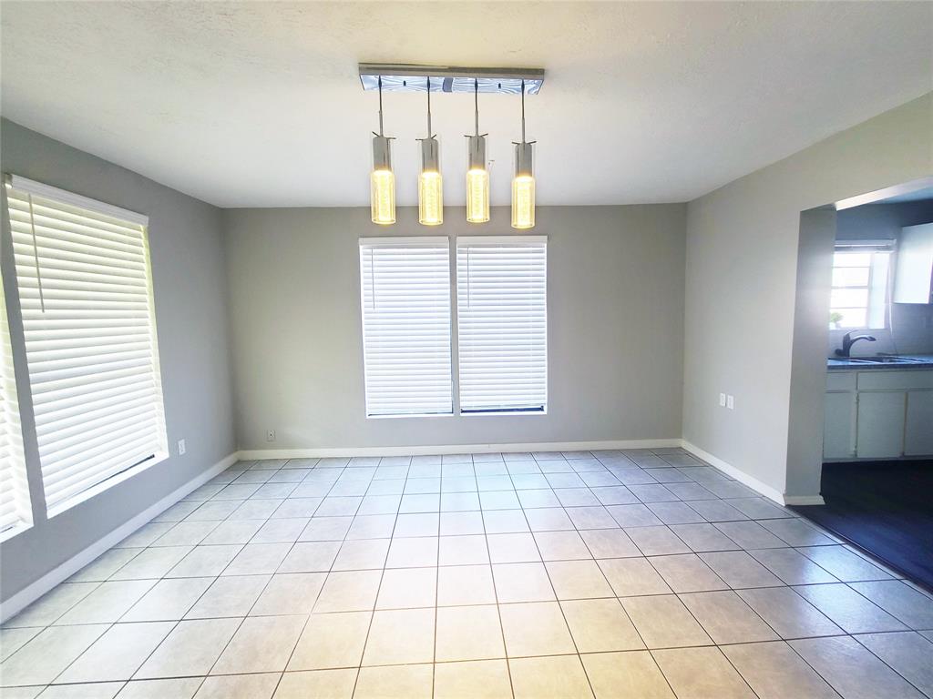727 Yorkshire Street, Houston, Texas image 3