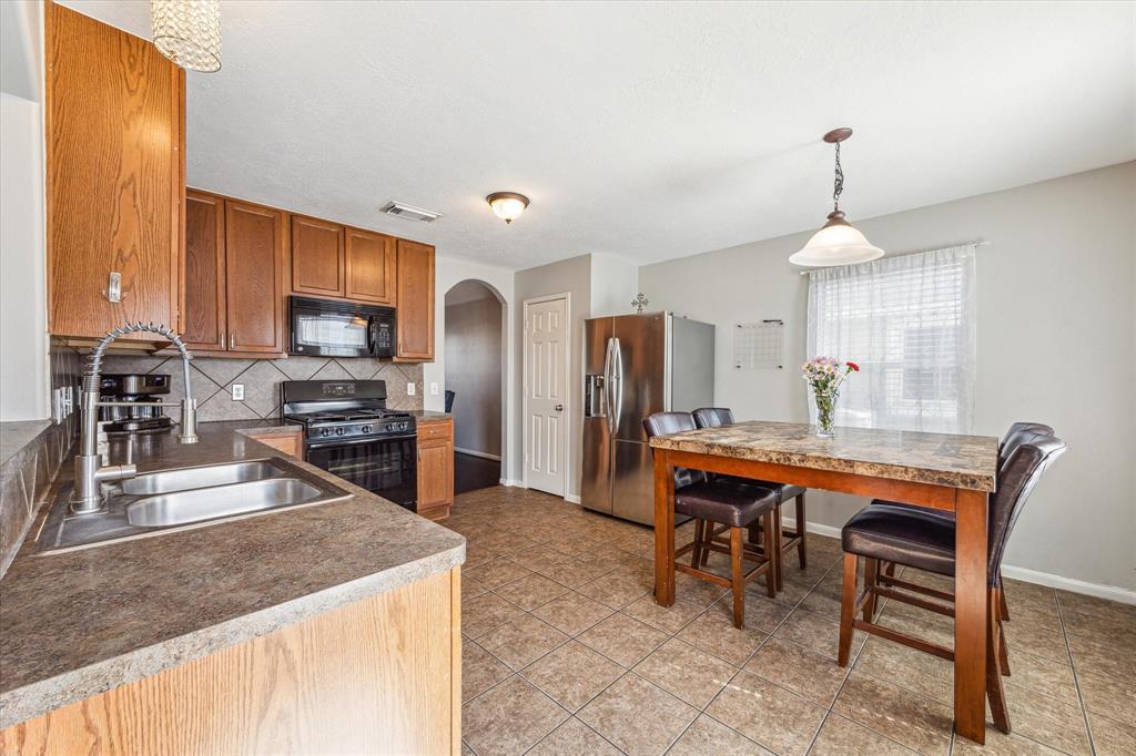 801 Rocky Rose Court Ct, La Marque, Texas image 11