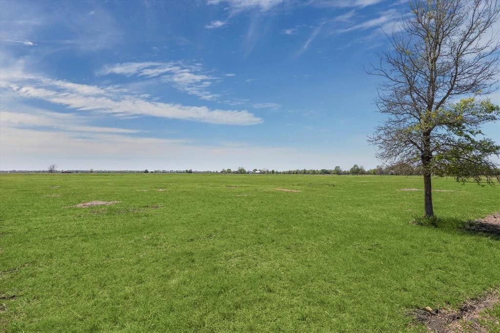 5053 Ward Bend Road, Sealy, Texas image 2