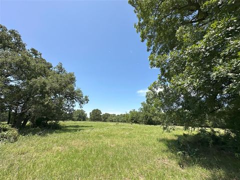 8110 N HWY 77 Lexington TX 78947