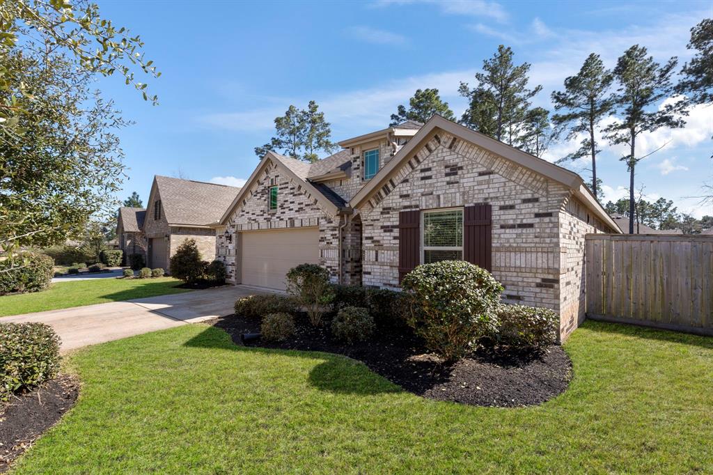 121 N Cadence Hills Loop Loop, Conroe, Texas image 2