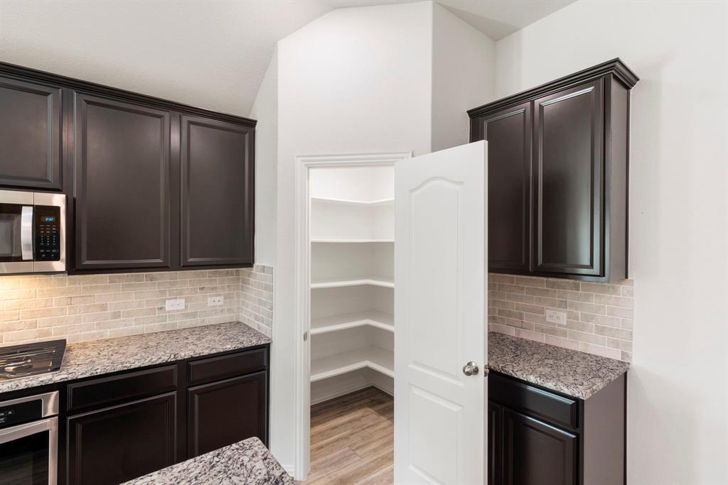 121 N Cadence Hills Loop Loop, Conroe, Texas image 7