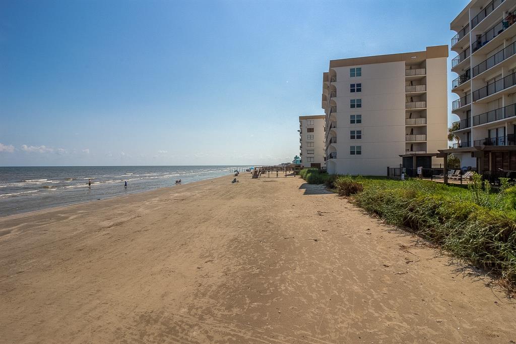 11949 Termini-san Luis Rd #402, Galveston, Texas image 2