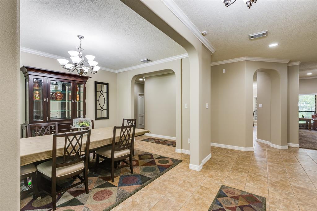 507 Oaks Grande Road, Baytown, Texas image 7