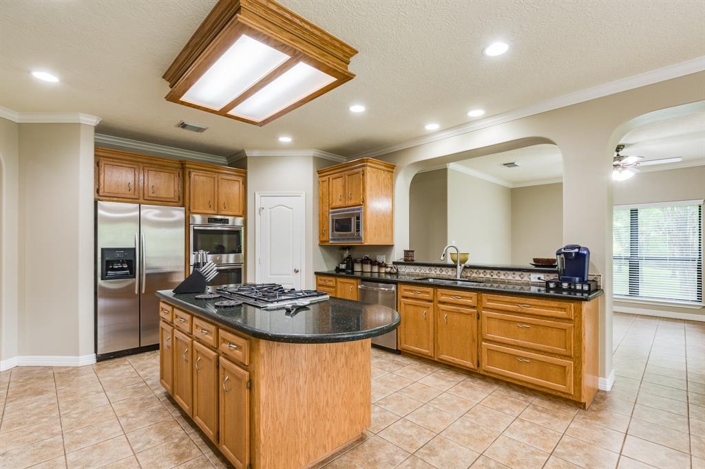 507 Oaks Grande Road, Baytown, Texas image 20
