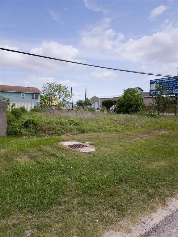 142 15th Street, Dickinson, Texas image 2