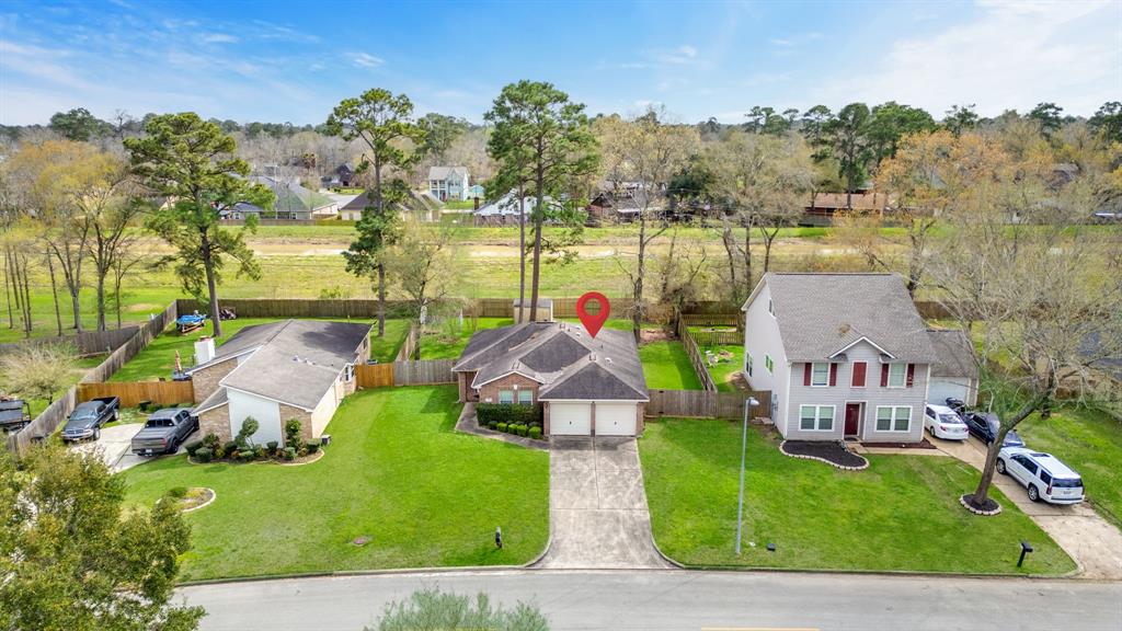 327 Binnacle Way, Crosby, Texas image 2