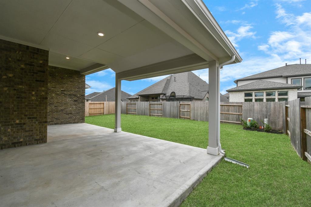 19218 Derby Run Lane, Tomball, Texas image 32