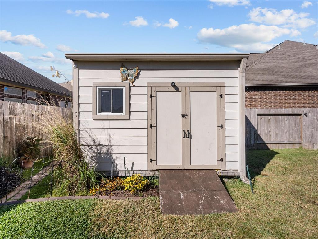 6303 Wood Creek Lane, League City, Texas image 34