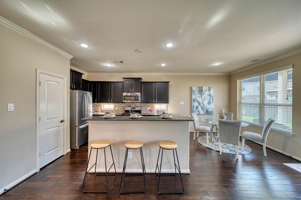 6303 Wood Creek Lane, League City, Texas image 11