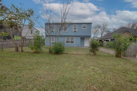 Photo of 1211 1st Avenue N, Texas City, TX 77590 (MLS # 44851436)