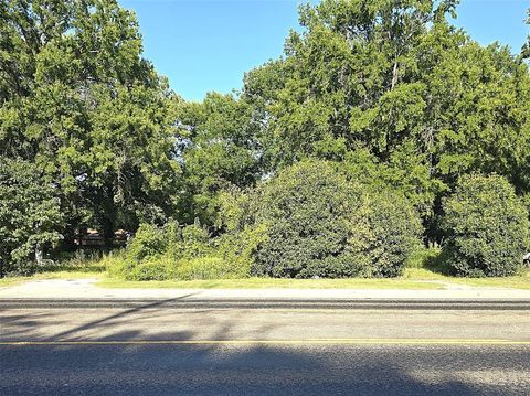 Photo of 646 N Fm 356, Onalaska, TX 77360 (MLS # 20884316)