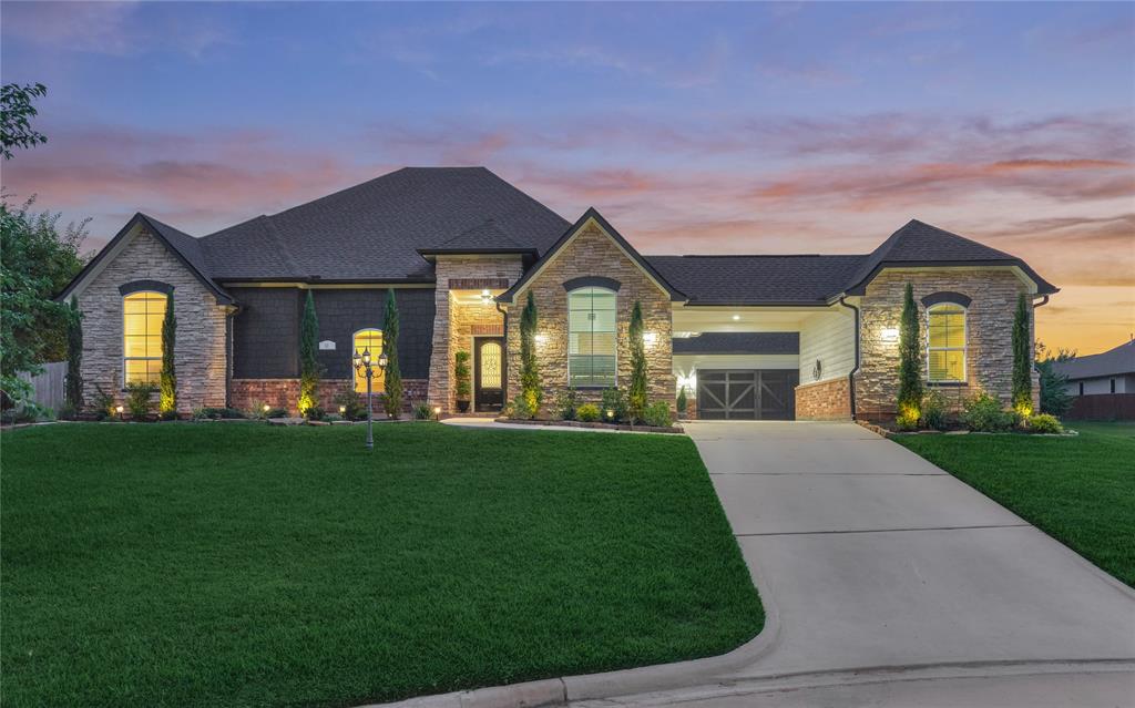 11 Hillsborough Drive E