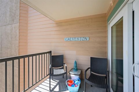 Condominium in Galveston TX 9520 Seawall Boulevard 22.jpg