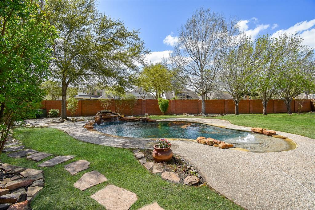 2632 Cottage Creek Drive, Pearland, Texas image 35