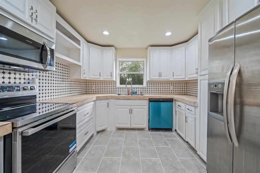 3042 County Road 510l, Brazoria, Texas image 18