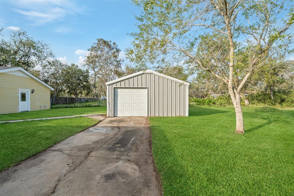 3042 County Road 510l, Brazoria, Texas image 5