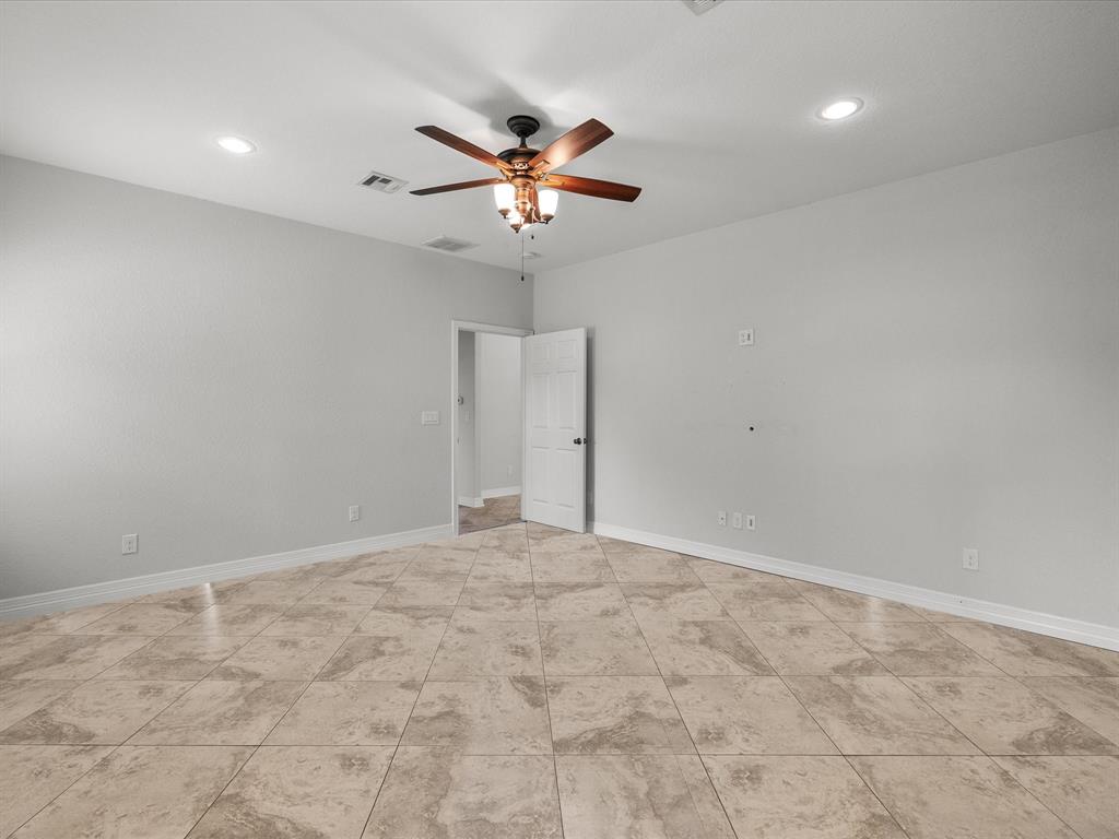 3506 Avenue J 1/2, Santa Fe, Texas image 29