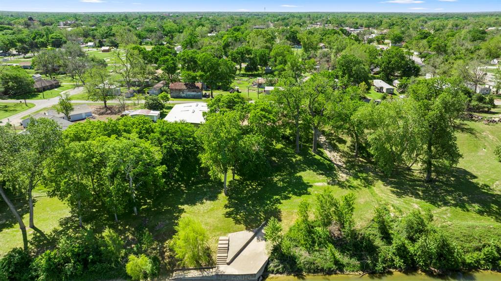 000 Robson, Columbus, Texas image 17
