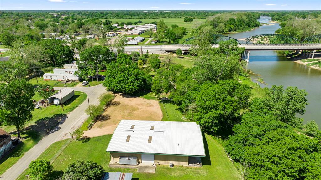 000 Robson, Columbus, Texas image 15
