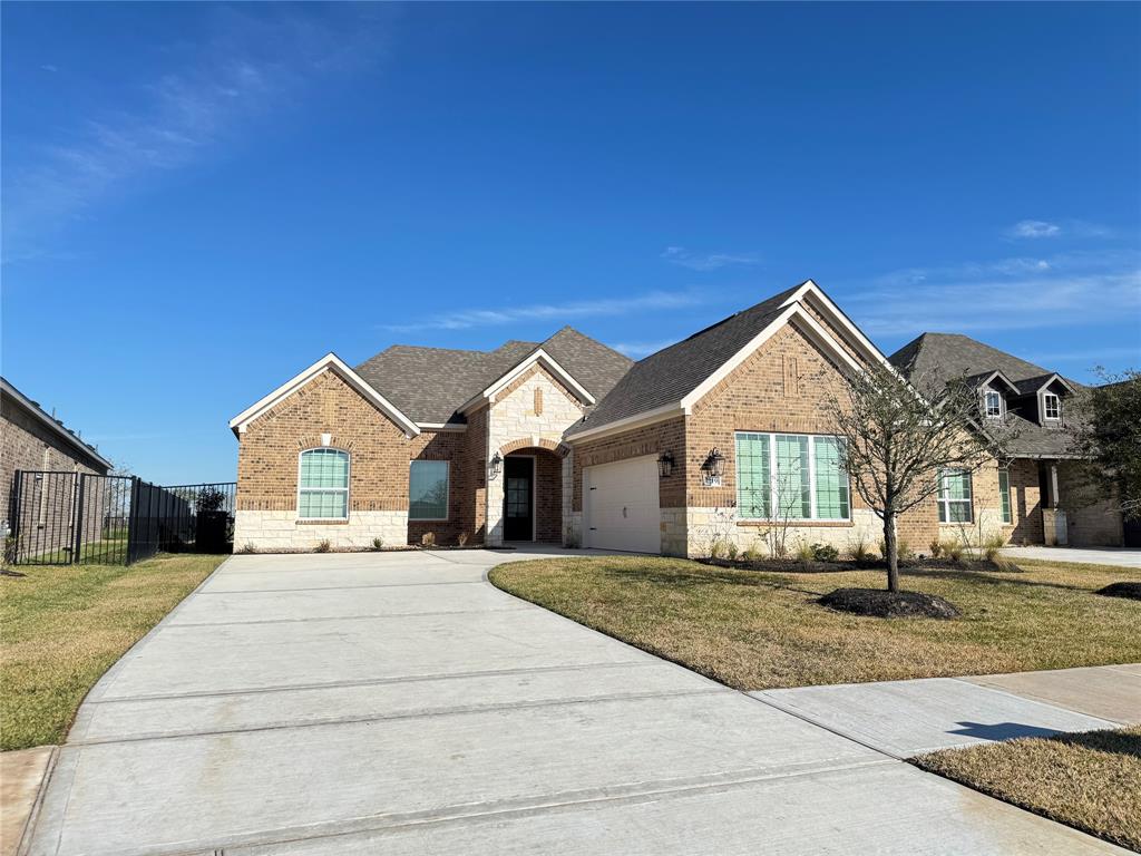 2119 Tioga View Drive, Iowa Colony, Texas image 1