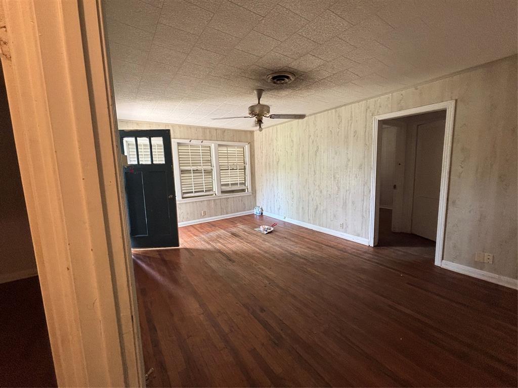612 Honeysuckle Drive