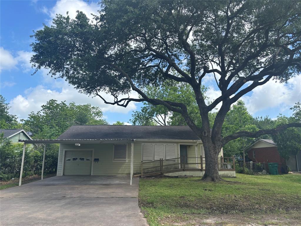 612 Honeysuckle Drive