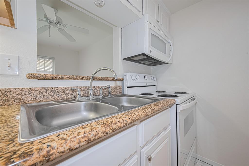 1715 NW Moritz Drive Dr #8, Houston, Texas image 9