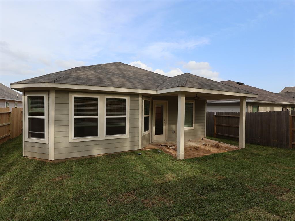 17142 Quaking Aspen Lane, New Caney, Texas image 12