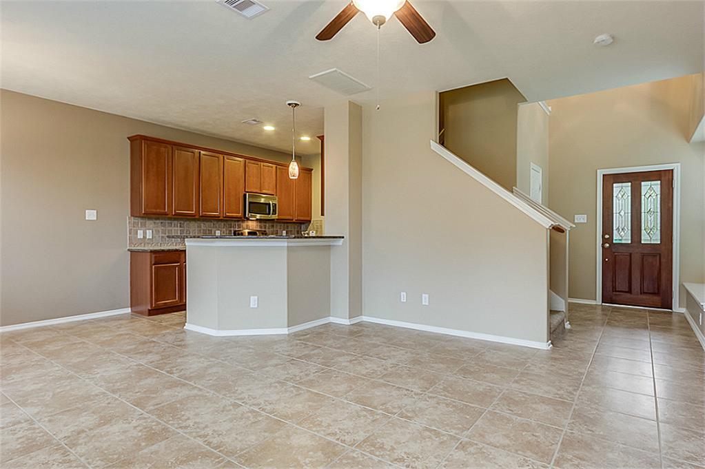 251 Bloomhill Place, The Woodlands, Texas image 5