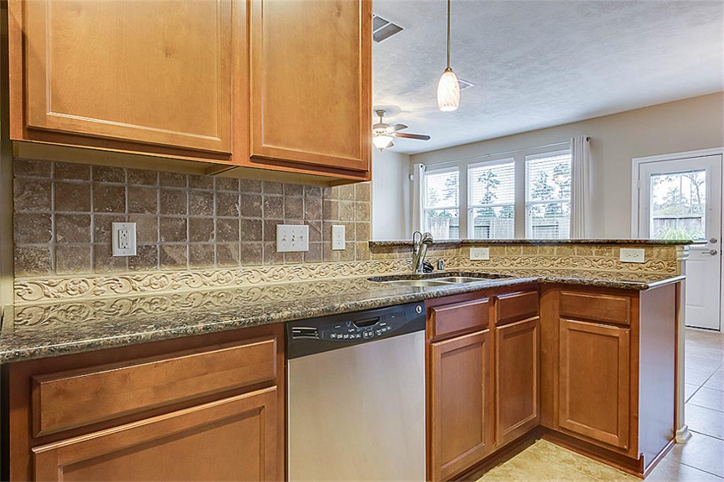 251 Bloomhill Place, The Woodlands, Texas image 13