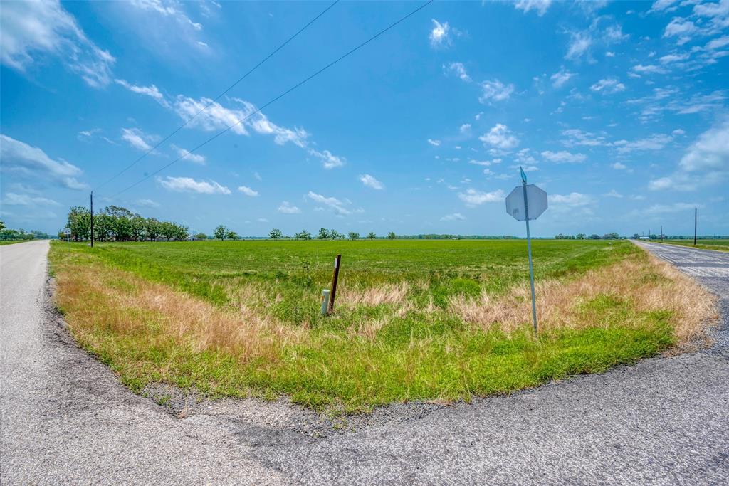 Schultz Road, Damon, Texas image 10