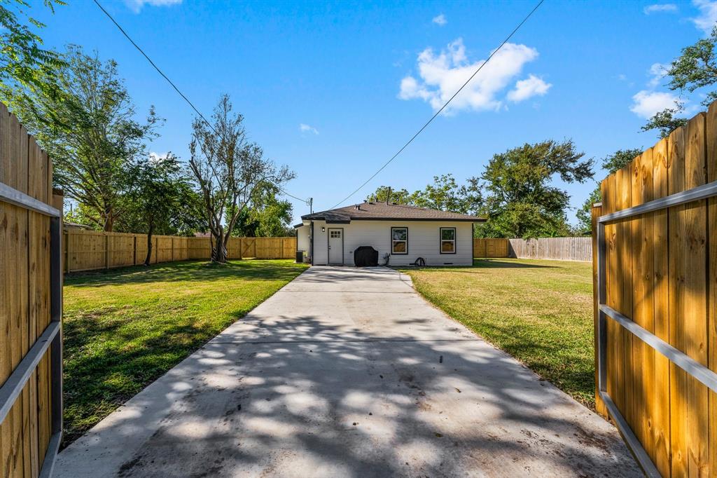 1314 W 4th Street, Freeport, Texas image 21