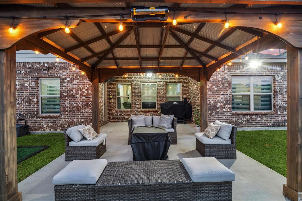 18827 Palmetto Hills Drive, New Caney, Texas image 1