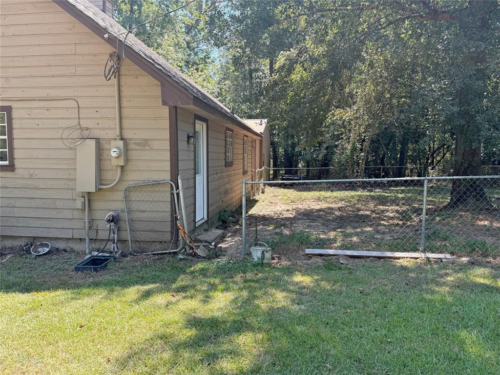 10 Walnut Loop, Shepherd, Texas image 7