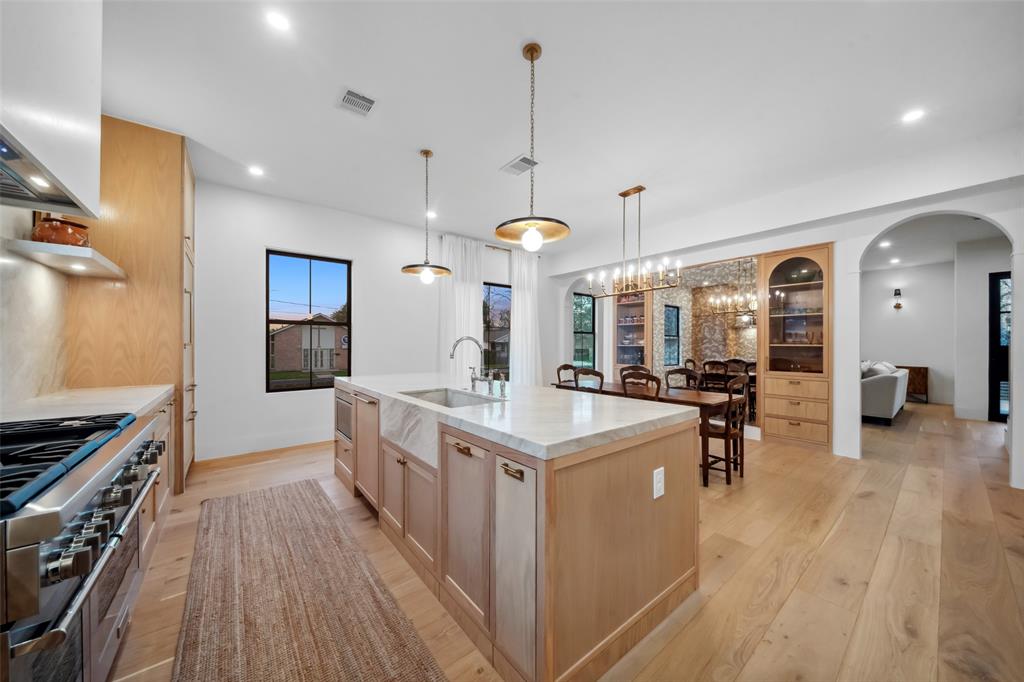 3111 Eastman Street