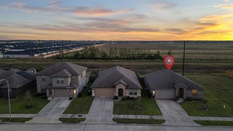 A home in Rosharon