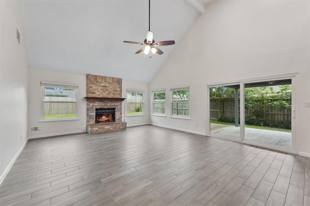 417 W Hillary Circle, Sugar Land, Texas image 10