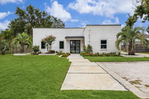 2214 Hoskins Drive Houston TX 77080