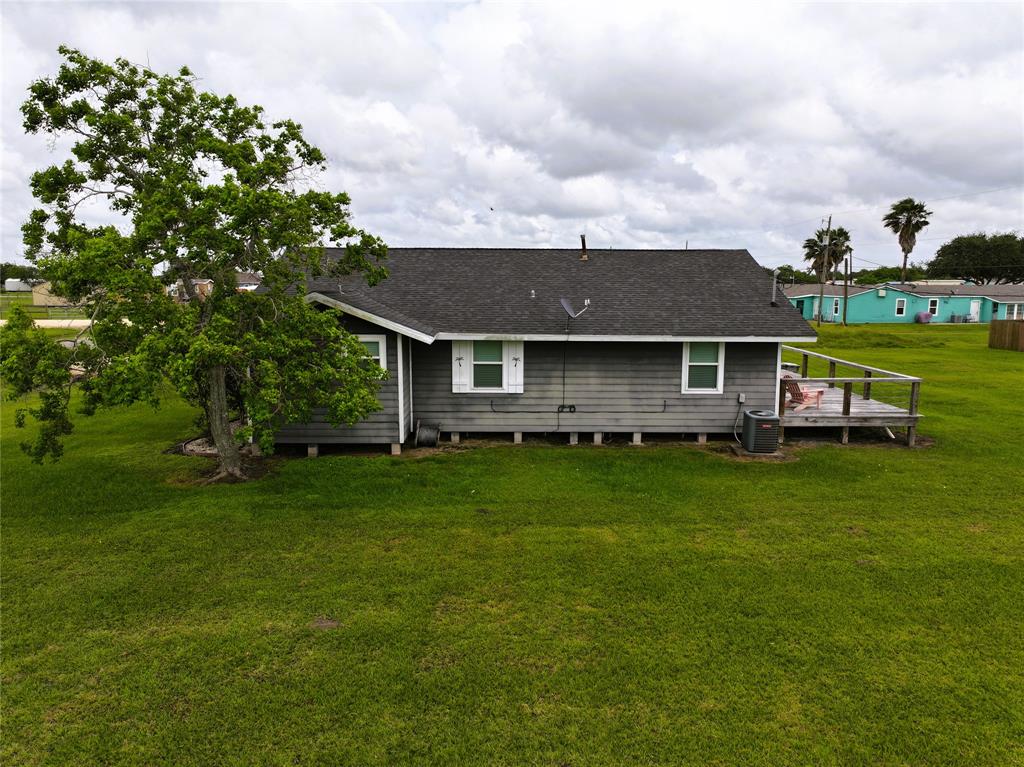 1403 Bill Tindall Avenue, Seadrift, Texas image 8